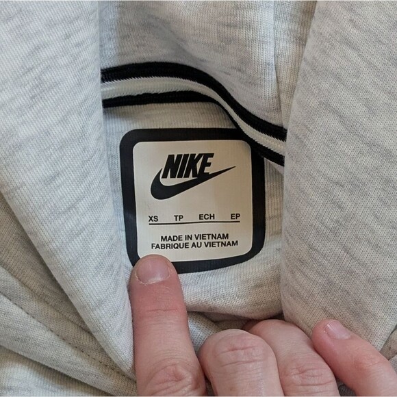 NIKE NSW Tech Fleece Asymmetrical Hoodie Sweatshirt Grey XS - Picture 6 of 7